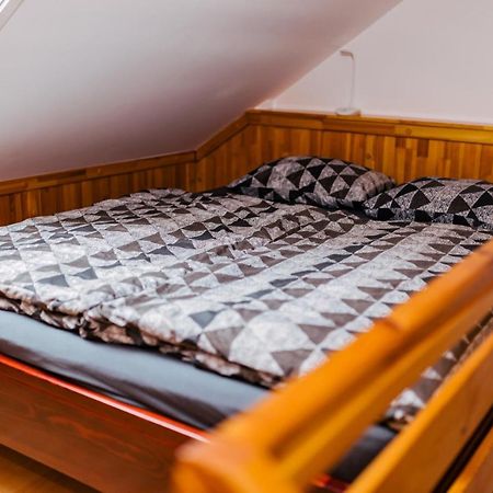 Niki Apartman Gyula Eksteriør billede