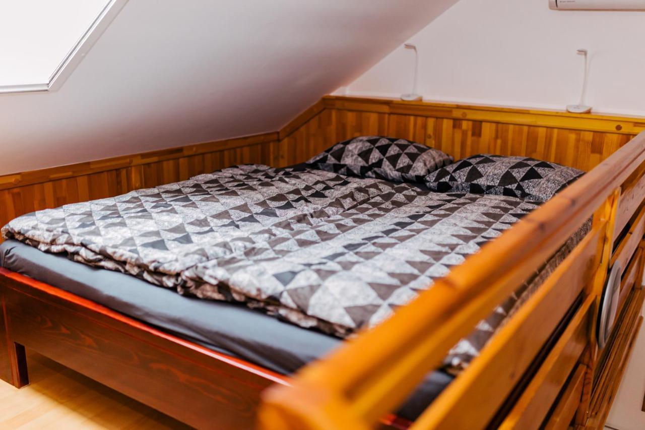 Niki Apartman Gyula Eksteriør billede