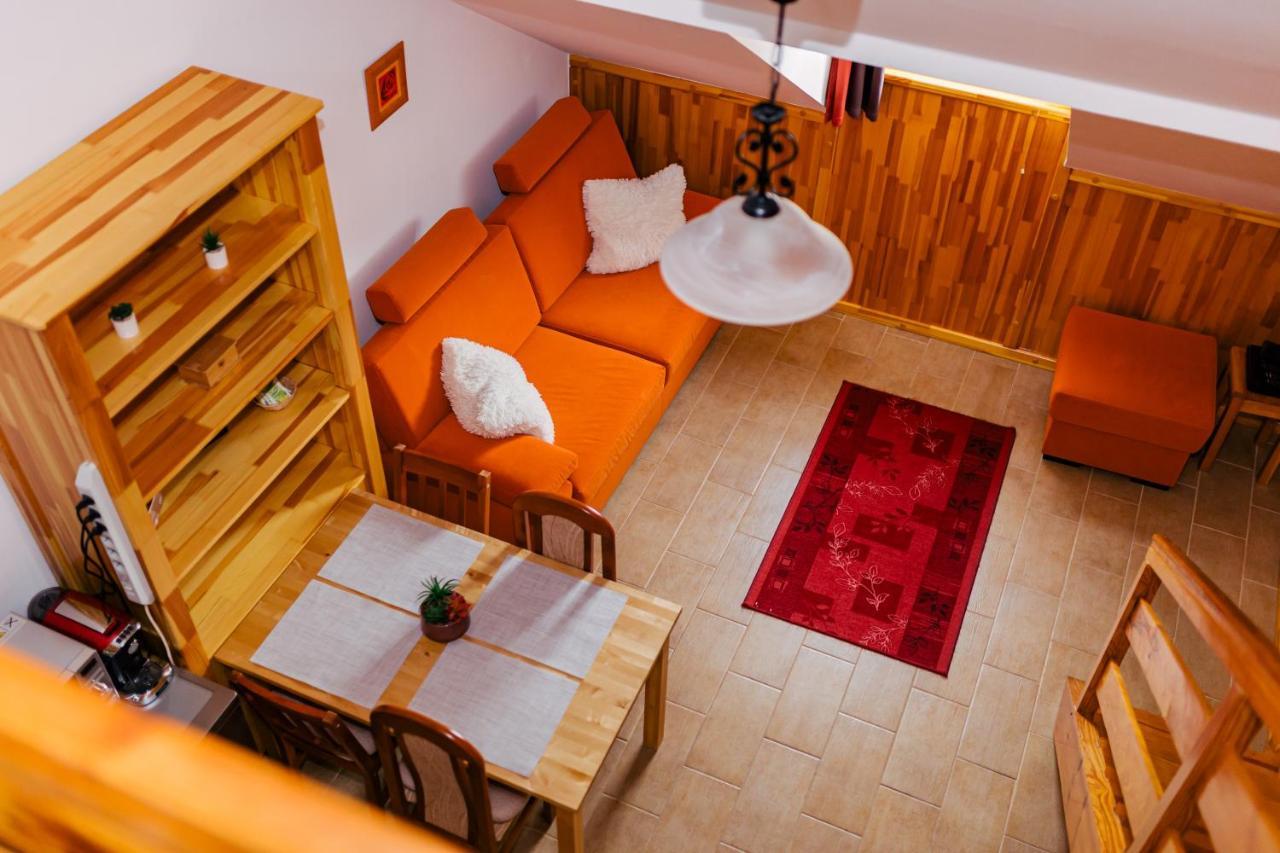 Niki Apartman Gyula Eksteriør billede