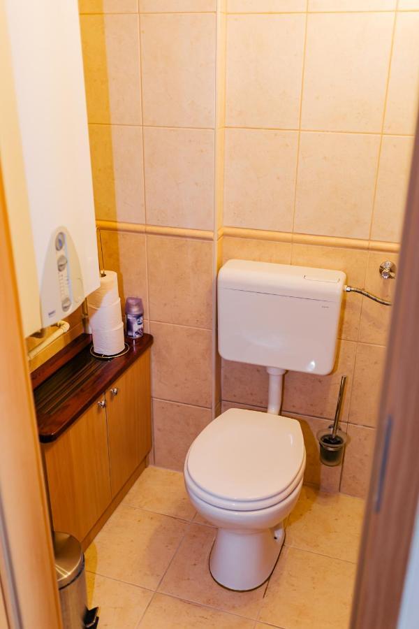 Niki Apartman Gyula Eksteriør billede